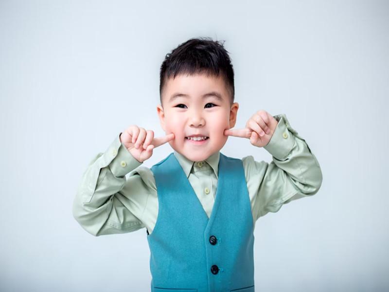 小三班:陈琦皓(已编辑).jpg 小三班:陈琦皓(已编辑).jpg