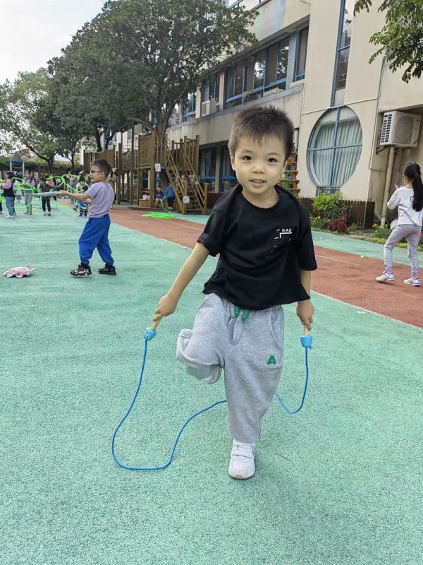 大二俞敬轩(已编辑).jpg 大二俞敬轩(已编辑).jpg