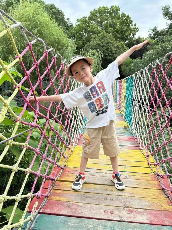 大四班:吴庞禹墨.jpg 大四班:吴庞禹墨.jpg