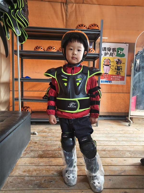 中五班 梅诗哲.jpg 中五班 梅诗哲.jpg