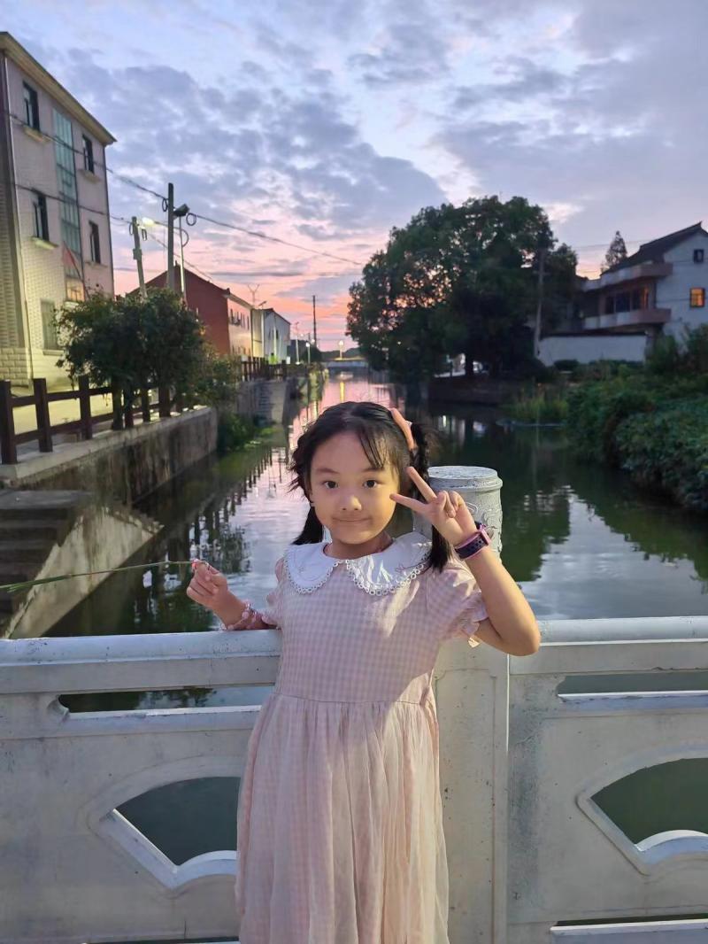 大三班 杨清琪.JPG 大三班 杨清琪.JPG