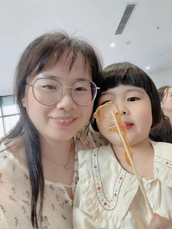 小四班李心悦妈妈(编辑后).jpg 小四班李心悦妈妈(编辑后).jpg