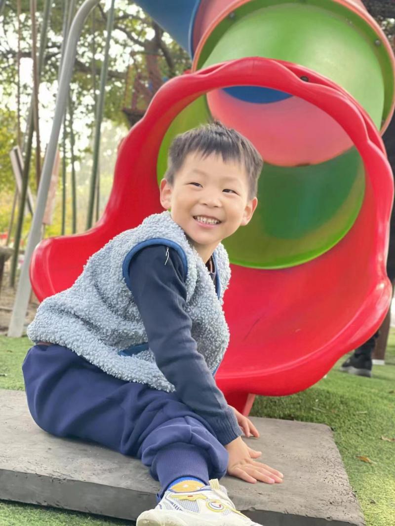 中四班:徐铭熙.jpg 中四班:徐铭熙.jpg