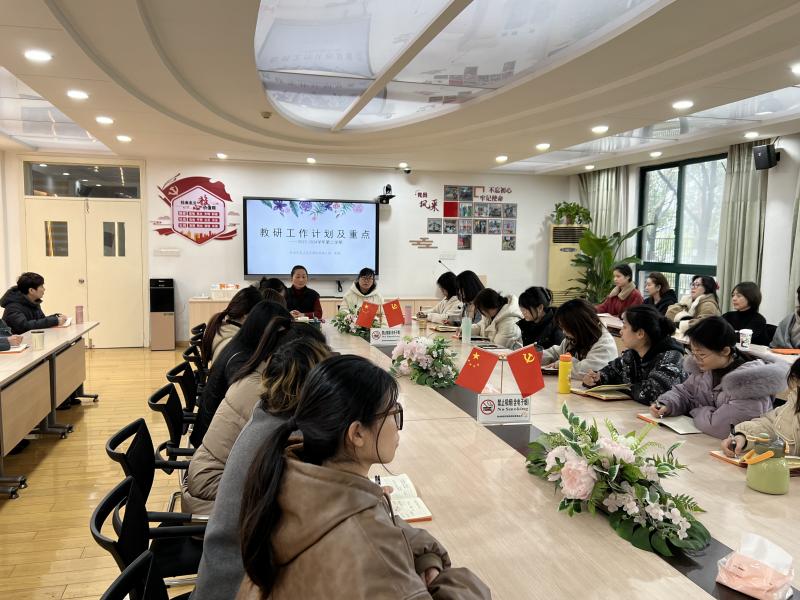 活动照片.JPG 活动照片.JPG