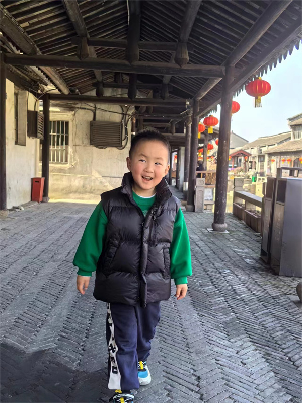 小二班杨明一.jpg 小二班杨明一.jpg