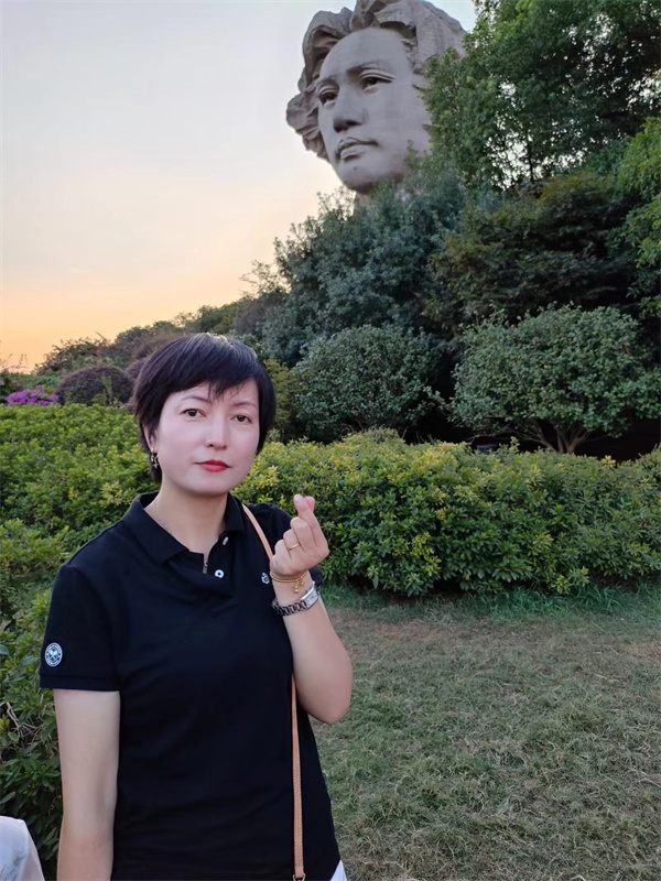 周宇彤妈妈.jpg 周宇彤妈妈.jpg