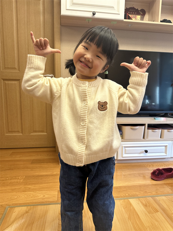 小二班王晨曦.jpg 小二班王晨曦.jpg