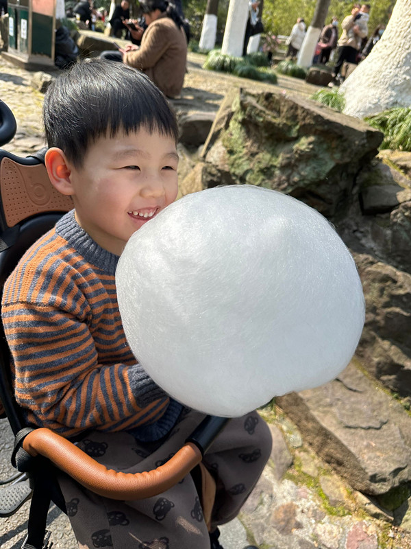 中五班:金希尧(编辑后).jpg 中五班:金希尧(编辑后).jpg