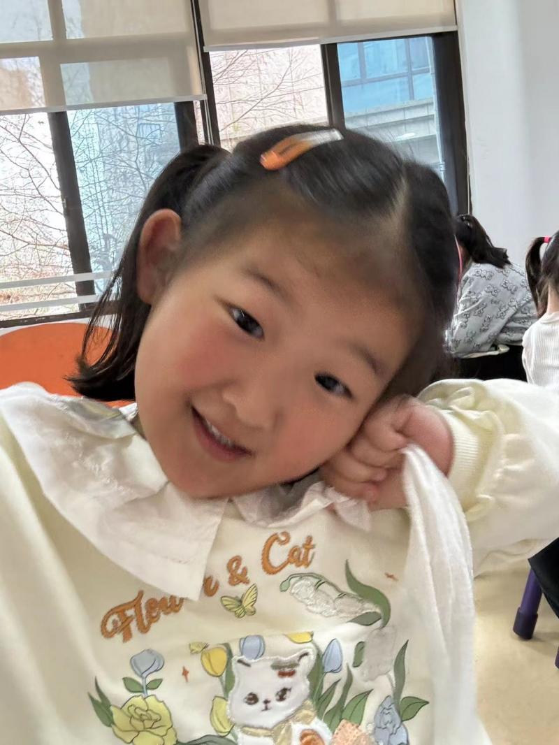 侯抒玥 照片.JPG 侯抒玥 照片.JPG