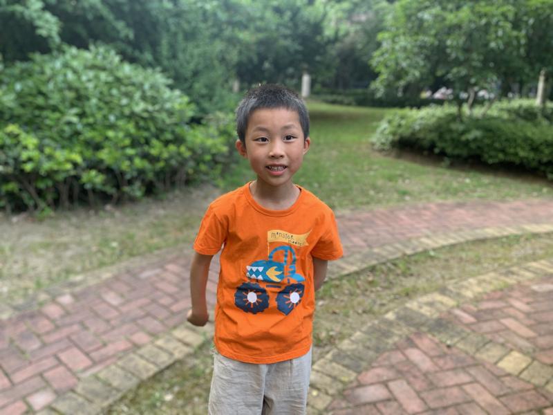 大四班 黄欣中.png 大四班 黄欣中.png