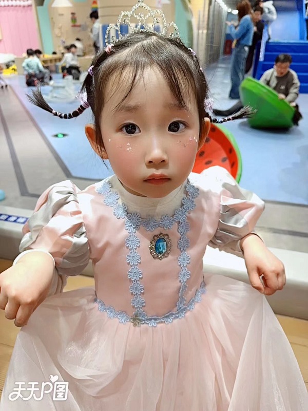 小二班:袁珞瑜(编辑后).jpg 小二班:袁珞瑜(编辑后).jpg