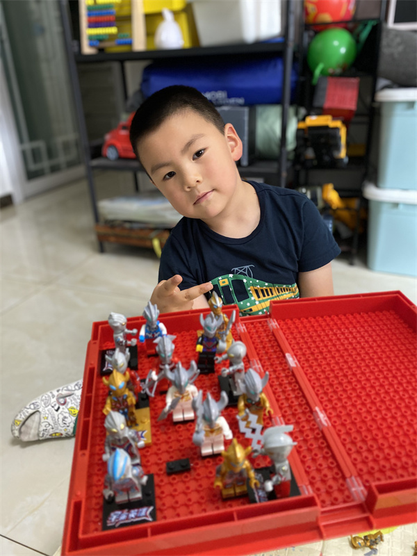 中六班 周泽宇.jpg 中六班 周泽宇.jpg