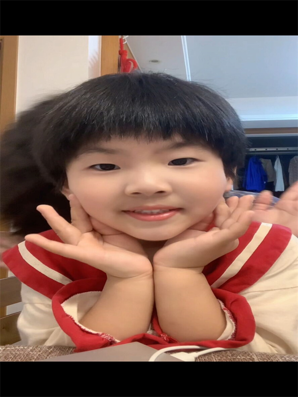 中五班黄雨辰.jpg 中五班黄雨辰.jpg