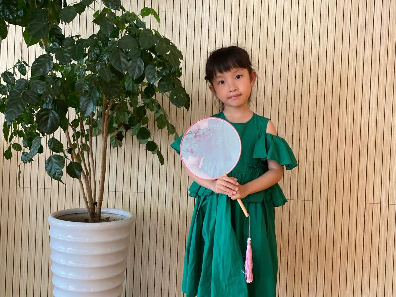 大五班 邹书瑶.jpg 大五班 邹书瑶.jpg