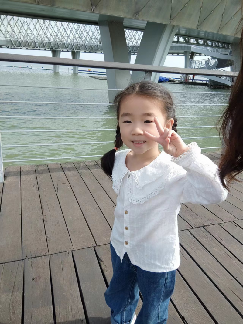 中二班:胡悠然.jpg 中二班:胡悠然.jpg