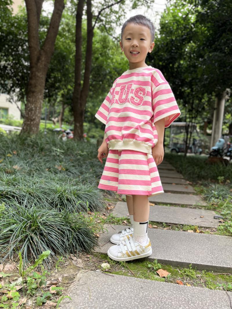 中五班:吴麒华.jpg 中五班:吴麒华.jpg