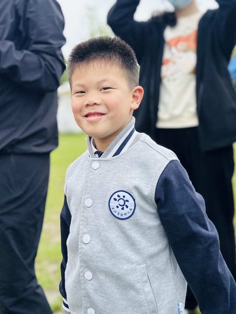 中二班:孙珩议.jpg 中二班:孙珩议.jpg