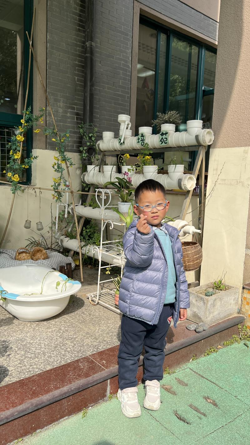 小四班吴钧浥.JPG 小四班吴钧浥.JPG