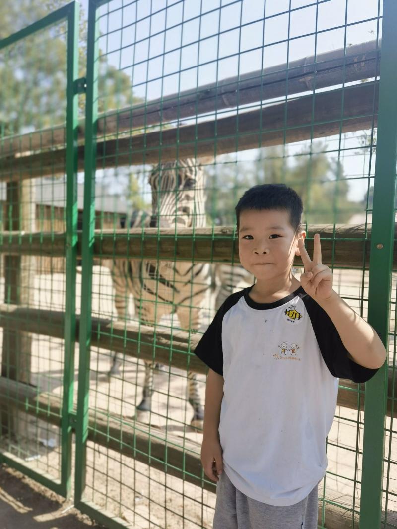 邱绍涵.jpg 邱绍涵.jpg