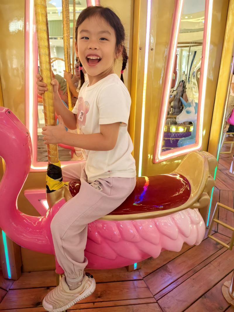 大二班:闫涵淇.jpg 大二班:闫涵淇.jpg