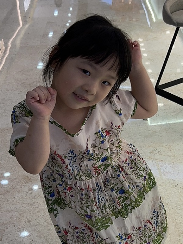 中二班袁昕怡(编辑后).jpg 中二班袁昕怡(编辑后).jpg