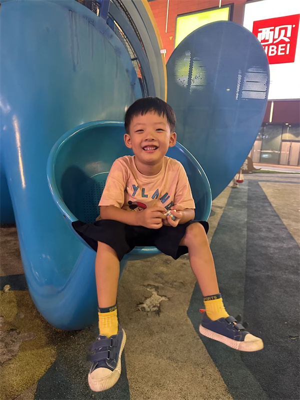 中七班  雷糯.jpg