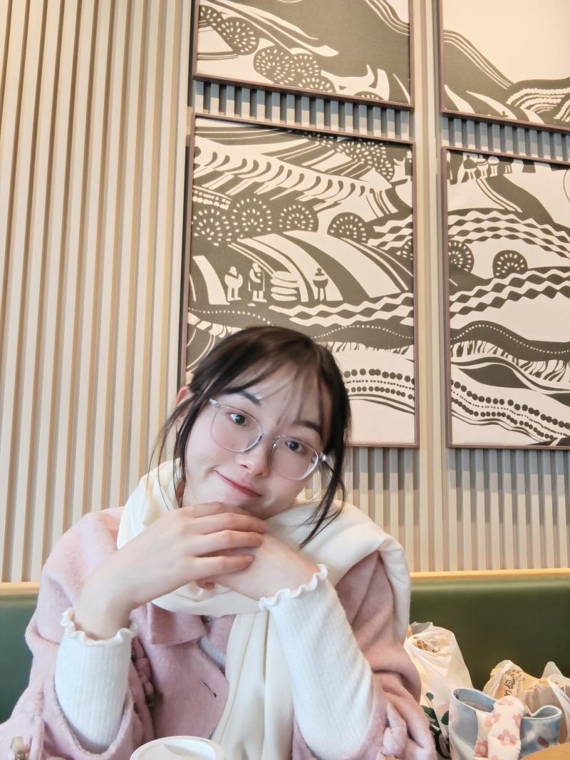 陈茜.jpg 陈茜.jpg