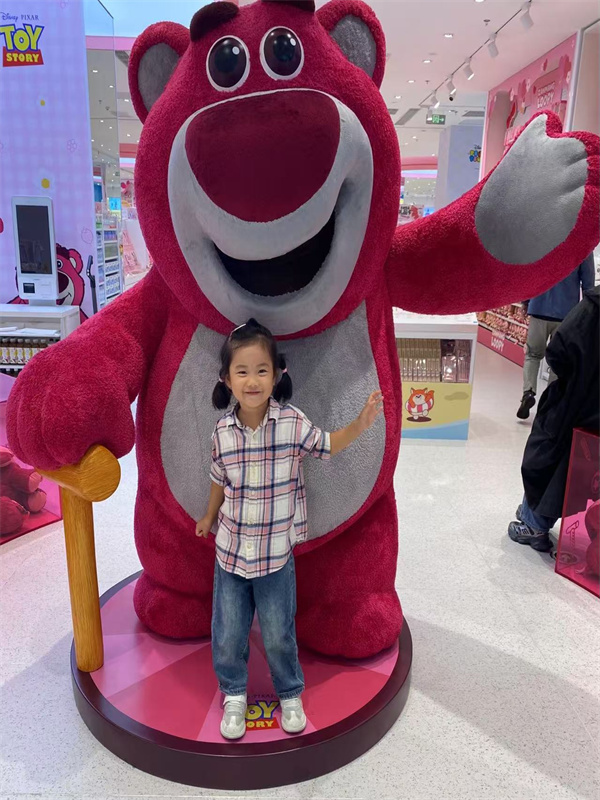 中七班 杨玥.jpg 中七班 杨玥.jpg