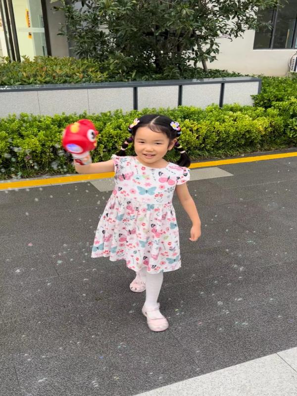 中四班秦苒(编辑后).jpg 中四班秦苒(编辑后).jpg