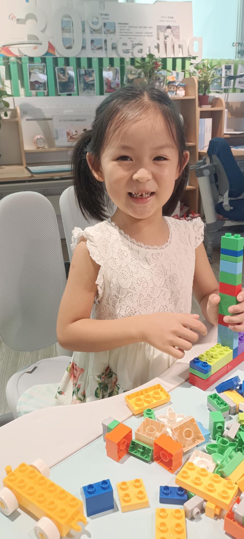 大一班:刘雨馨.jpg 大一班:刘雨馨.jpg