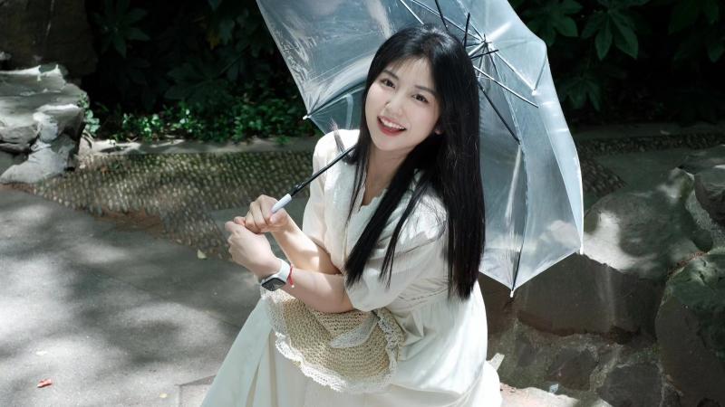 李诗晴.jpg 李诗晴.jpg