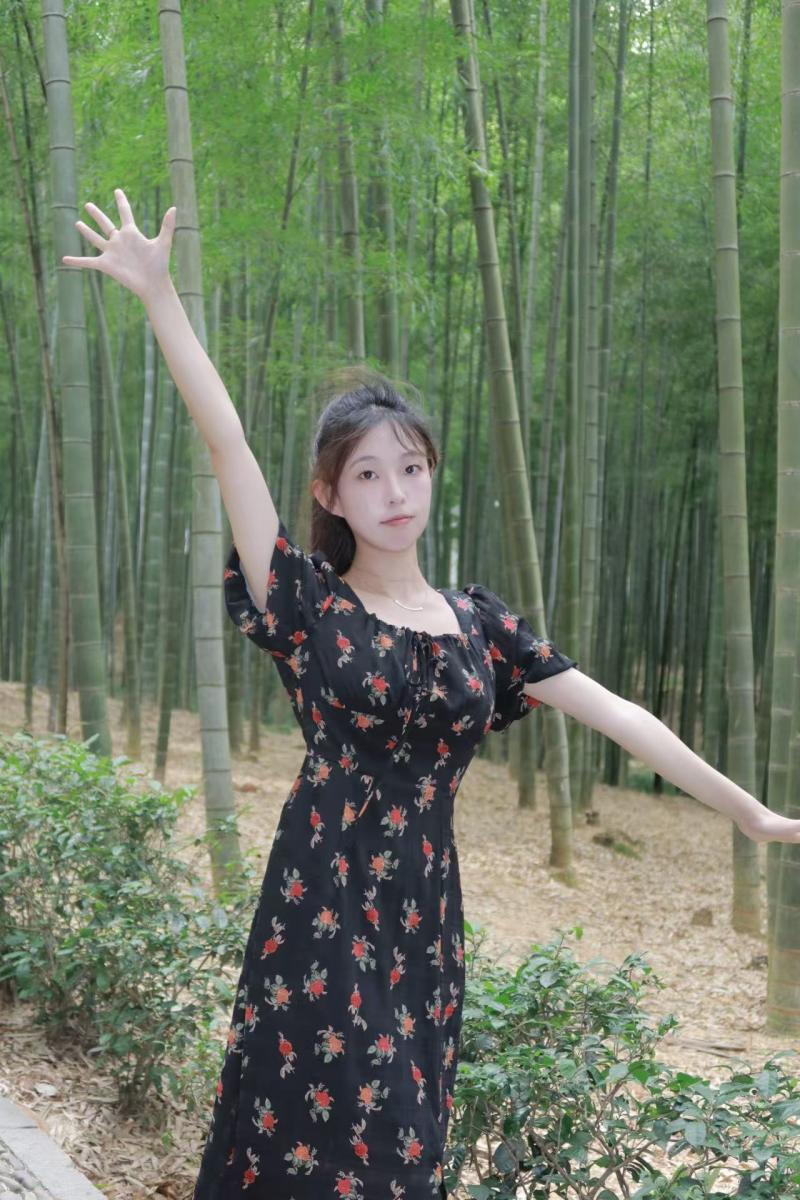 王亚欣.jpg 王亚欣.jpg