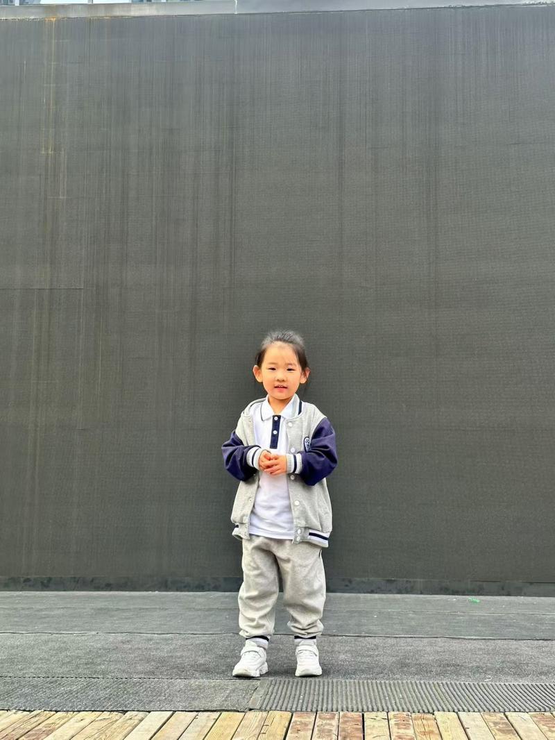 刘思旖.jpg 刘思旖.jpg