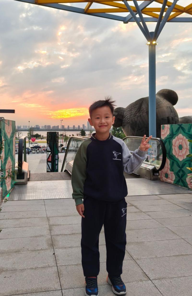 大四班陈言律.jpg 大四班陈言律.jpg