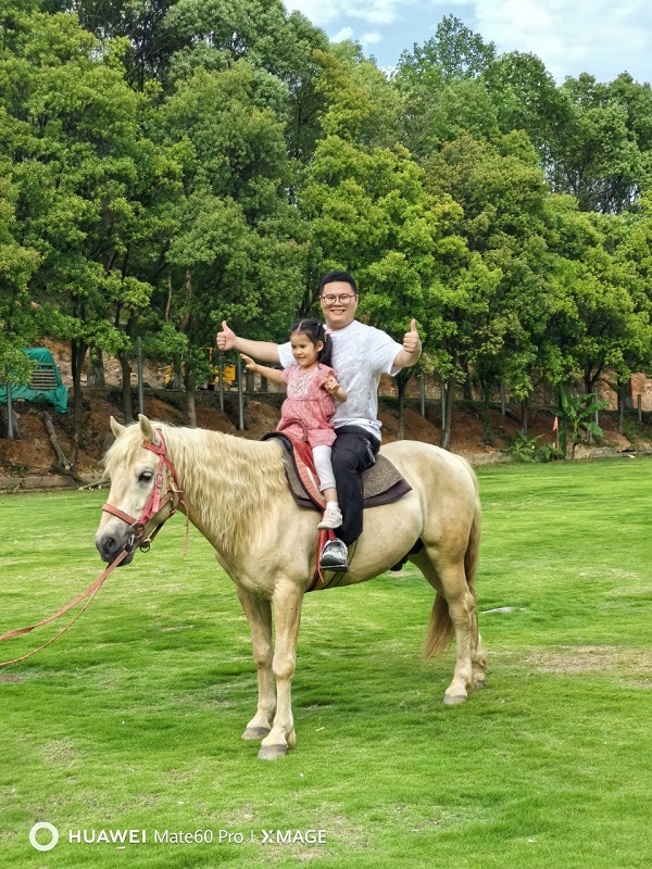 陈思齐爸爸(编辑后).jpg 陈思齐爸爸(编辑后).jpg