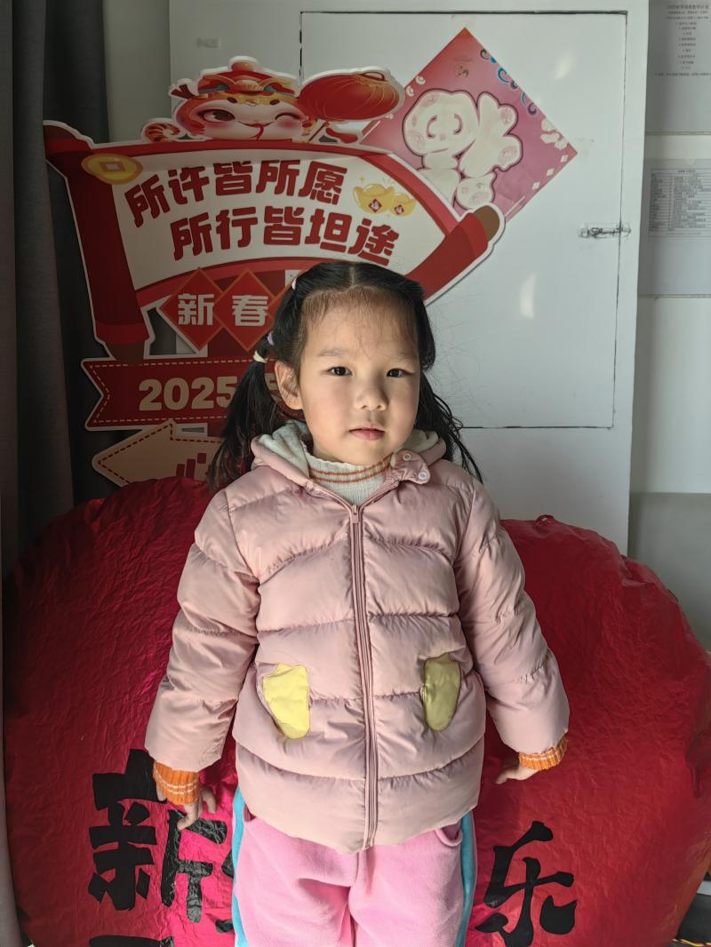 大四班姜廷菲.jpg 大四班姜廷菲.jpg