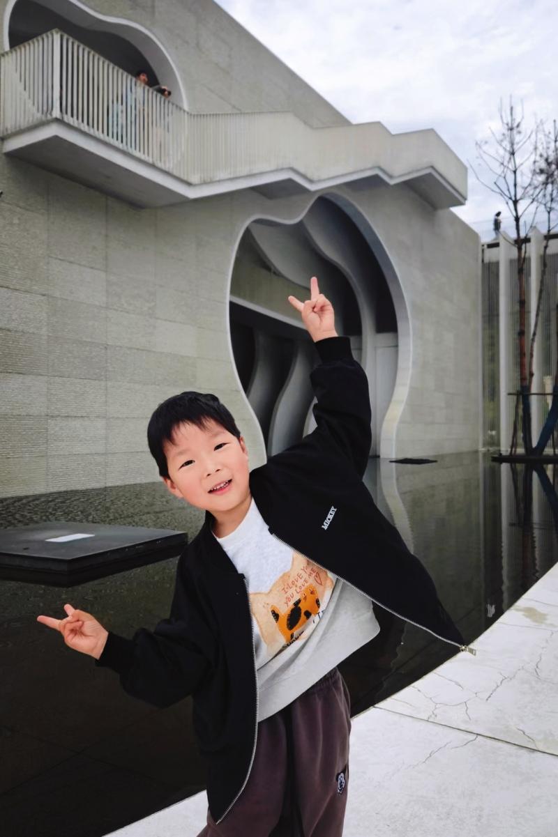 陈乐意.JPG 陈乐意.JPG