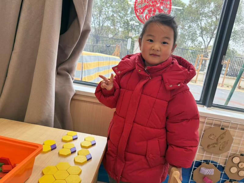 郑佳琪.jpg 郑佳琪.jpg