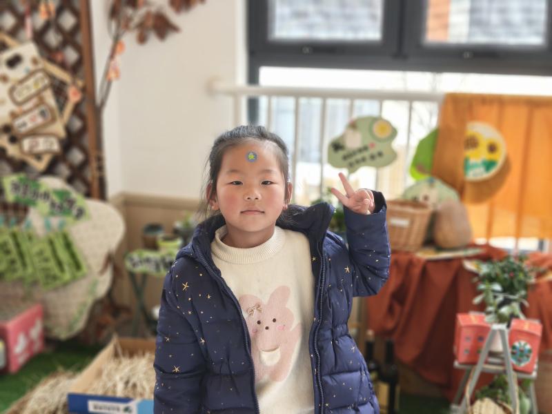 大五班:张菡曦.jpg 大五班:张菡曦.jpg