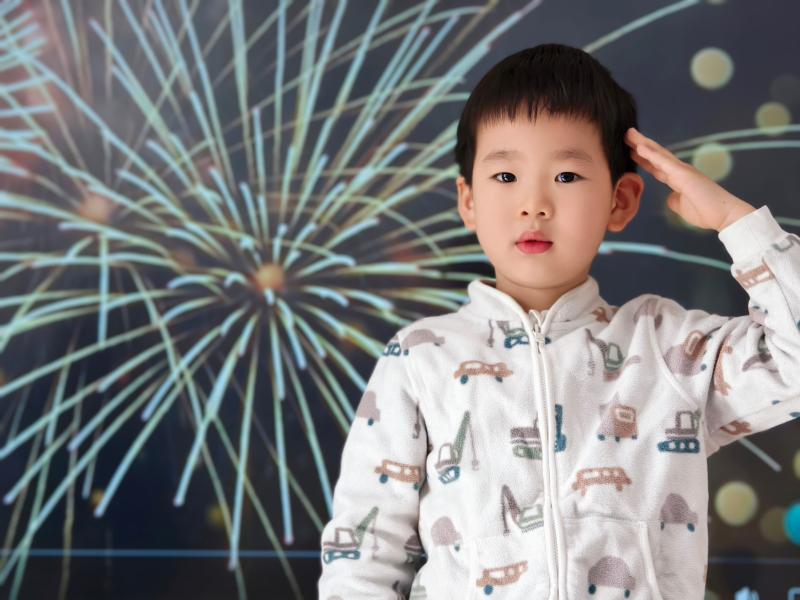 万昱辰.jpg 万昱辰.jpg