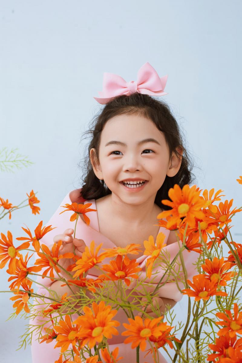 中二班:邹译萱.JPG 中二班:邹译萱.JPG