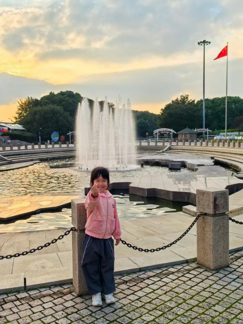 沈于乔.jpg 沈于乔.jpg