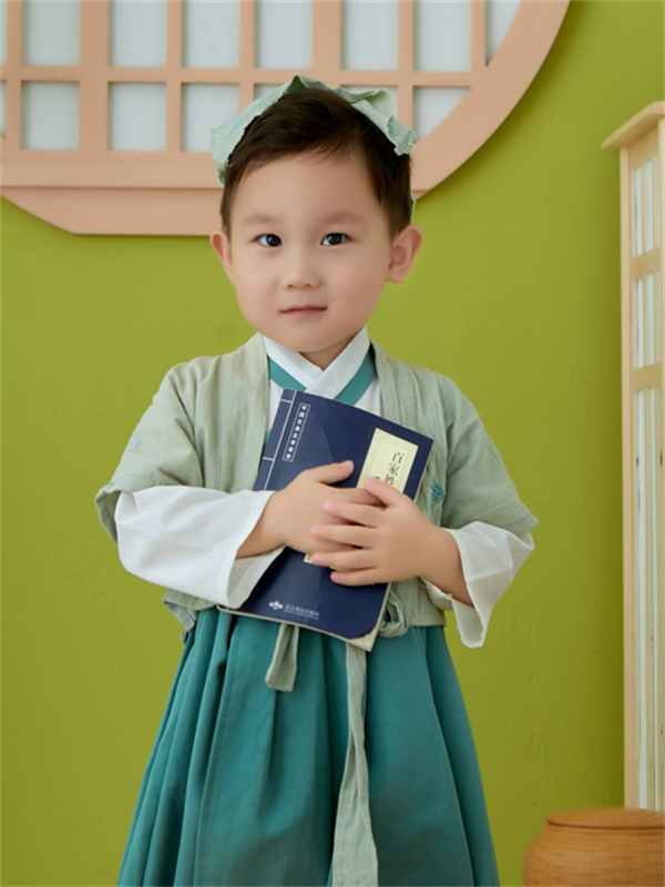 小四班盛俊劼.png 小四班盛俊劼.png