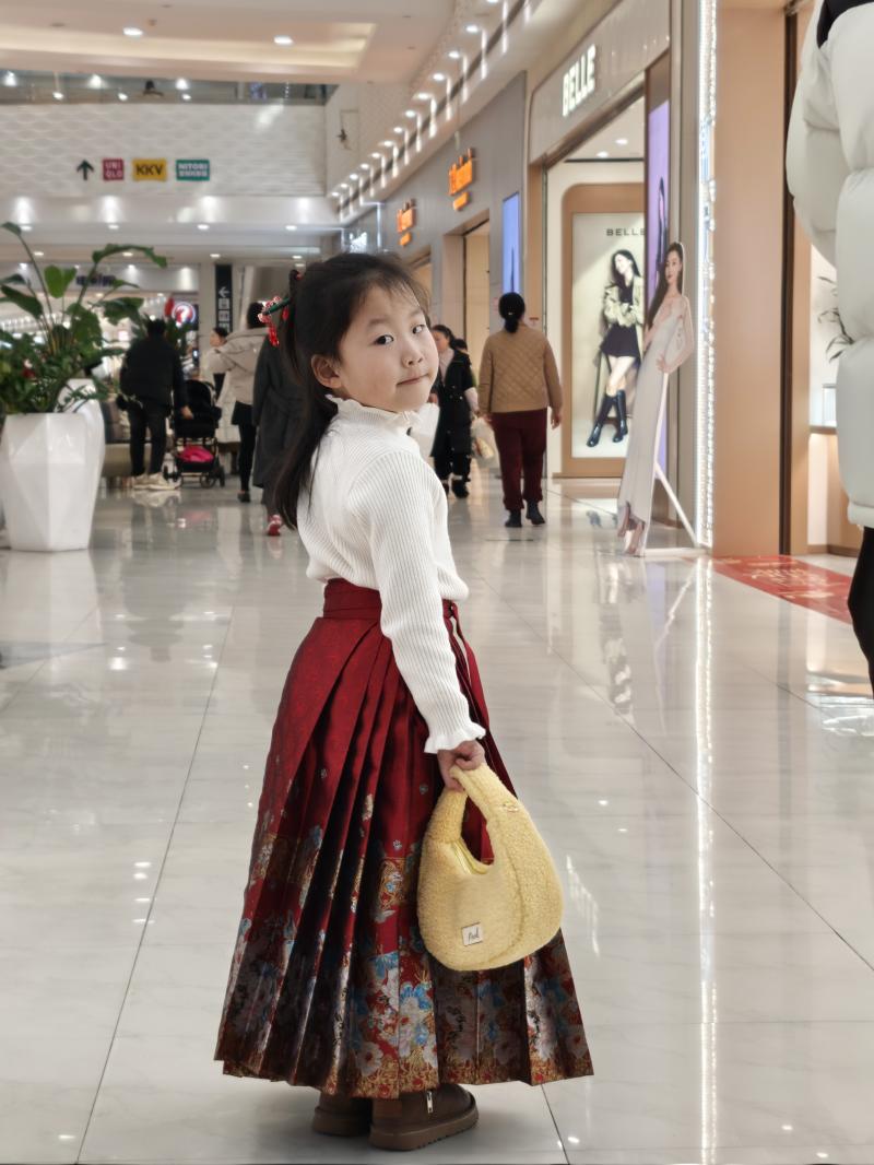 中三班 张以墨.png 中三班 张以墨.png