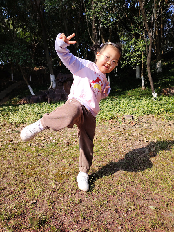 中二班 邱俊雅.jpg 中二班 邱俊雅.jpg