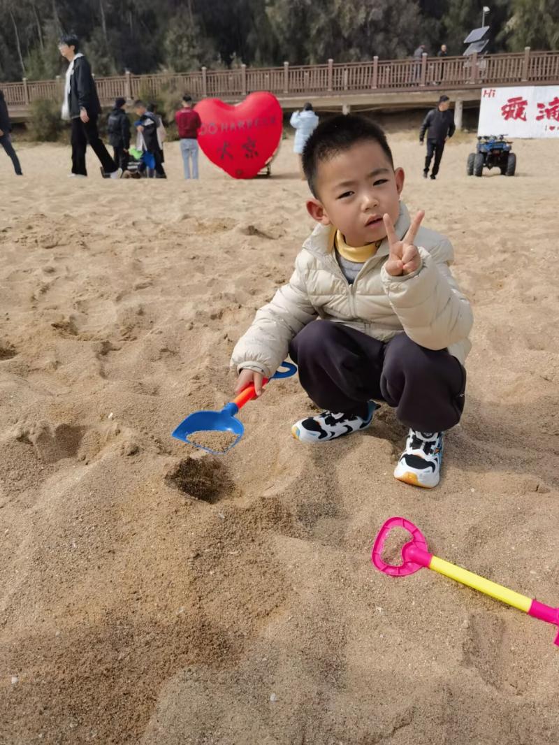 小一班:张楷阳.jpg 小一班:张楷阳.jpg