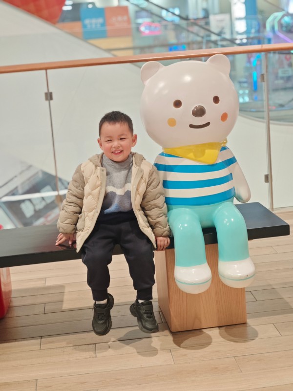 杨泽潇.jpg 杨泽潇.jpg