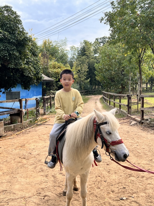 大四班:俞希承(编辑后).jpg 大四班:俞希承(编辑后).jpg