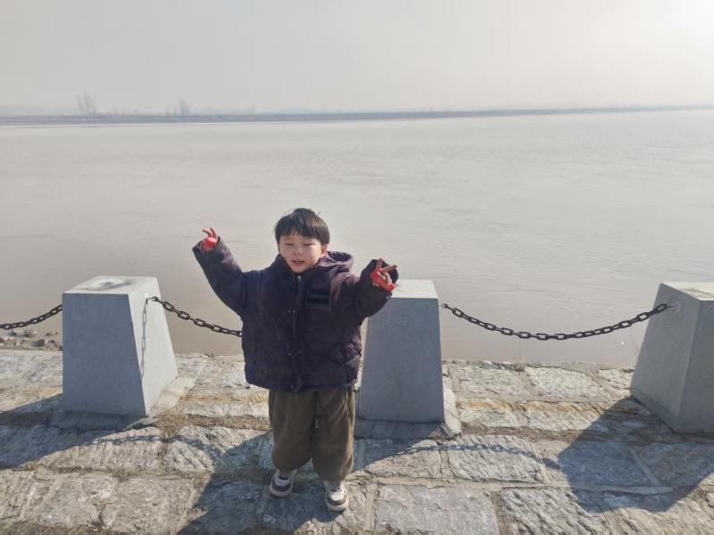 小一班:赵彬喆.jpg 小一班:赵彬喆.jpg