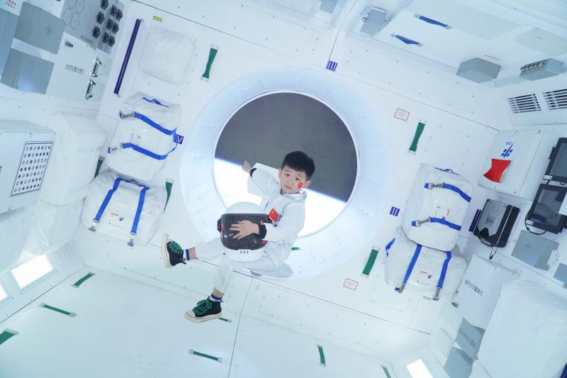 中二班:马永诺.jpg 中二班:马永诺.jpg